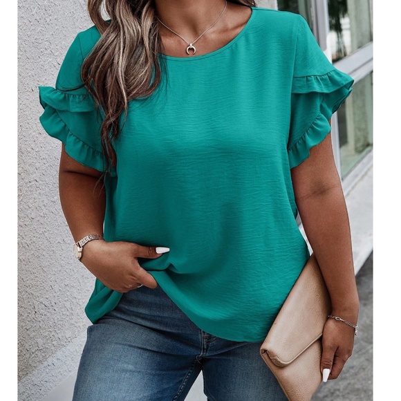 Plus Print Petal Ruffle Short Sleeve Blouse - Picture 3 of 4